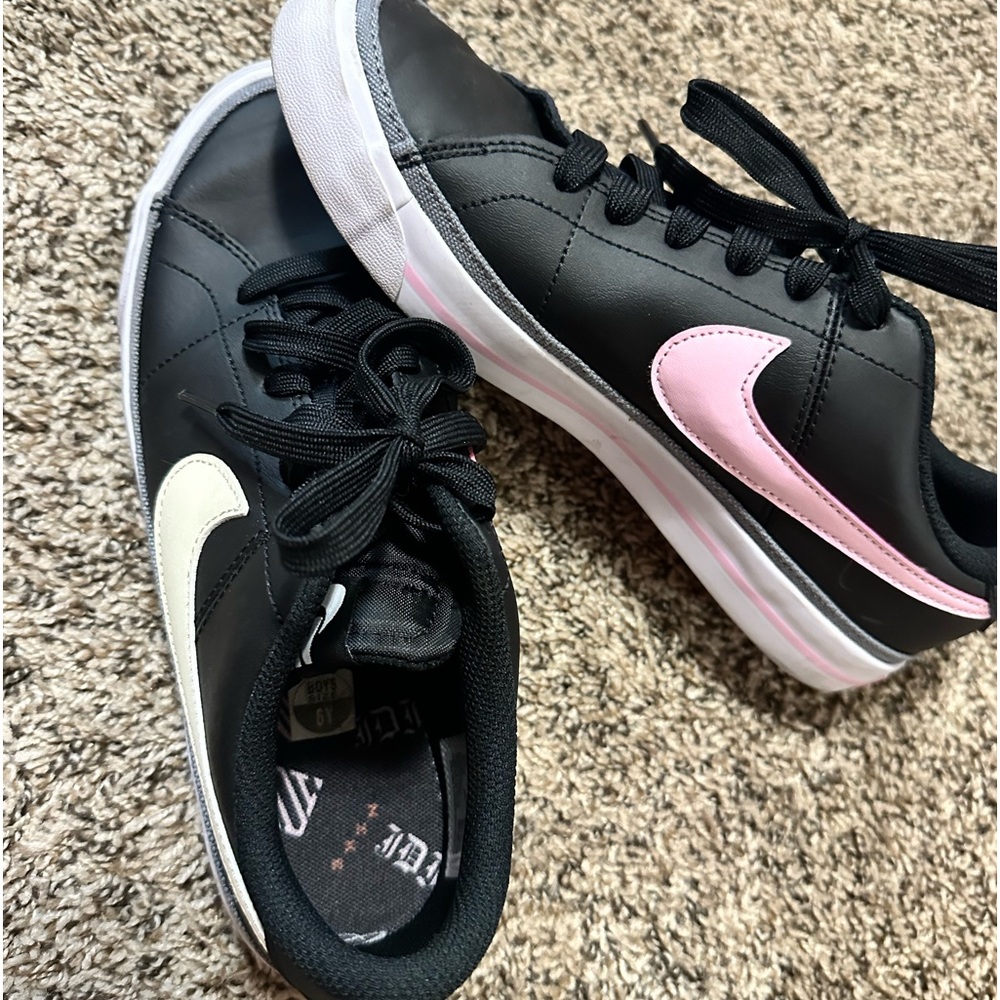 Nike lows